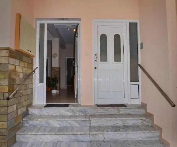 דירה Evi's House לימנאס